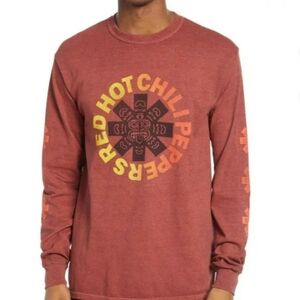 NWT Red Hot Chili Peppers Officially Licensed LongSleeve Graphic Tee T-Shirt